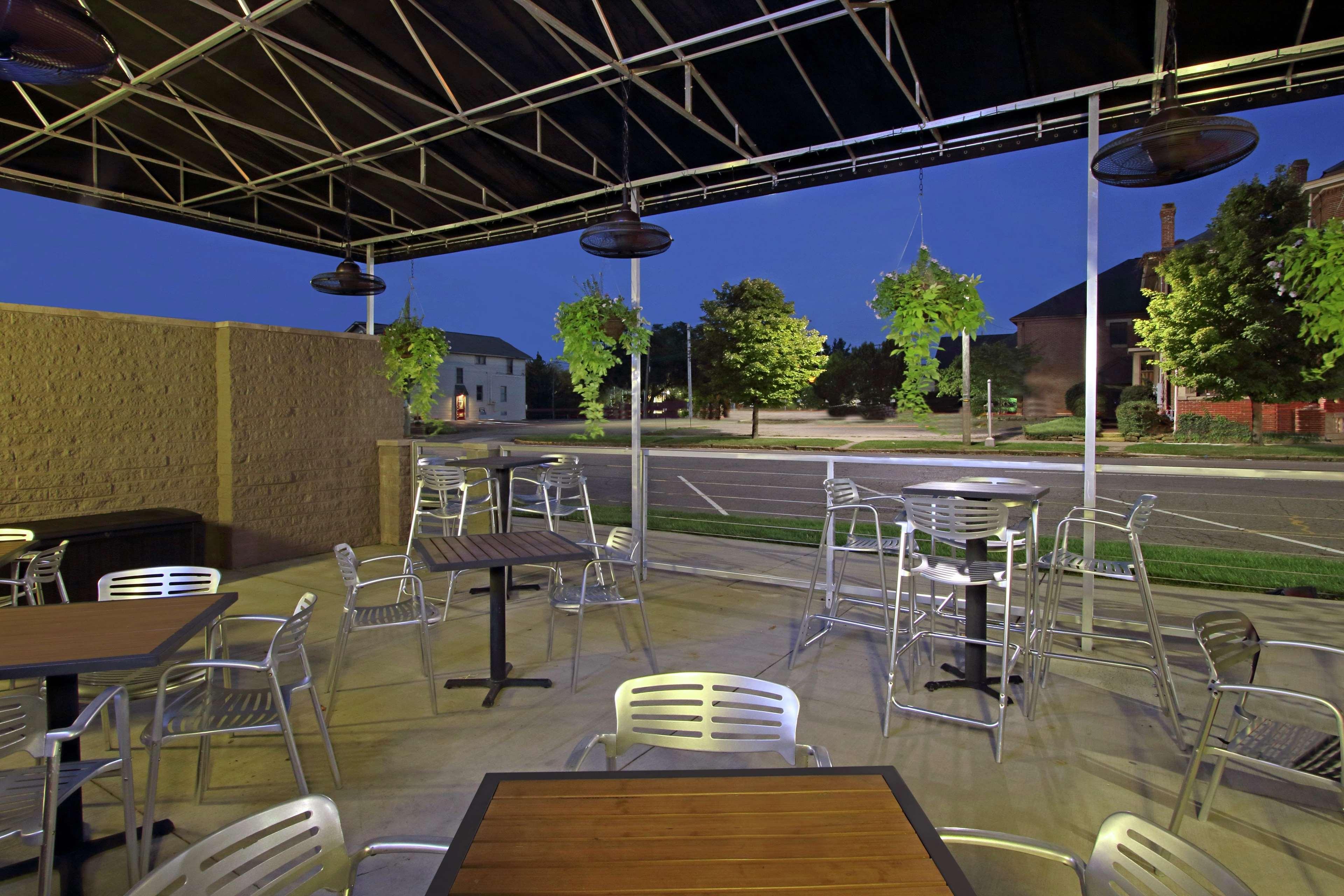 Doubletree By Hilton Newark Exterior foto