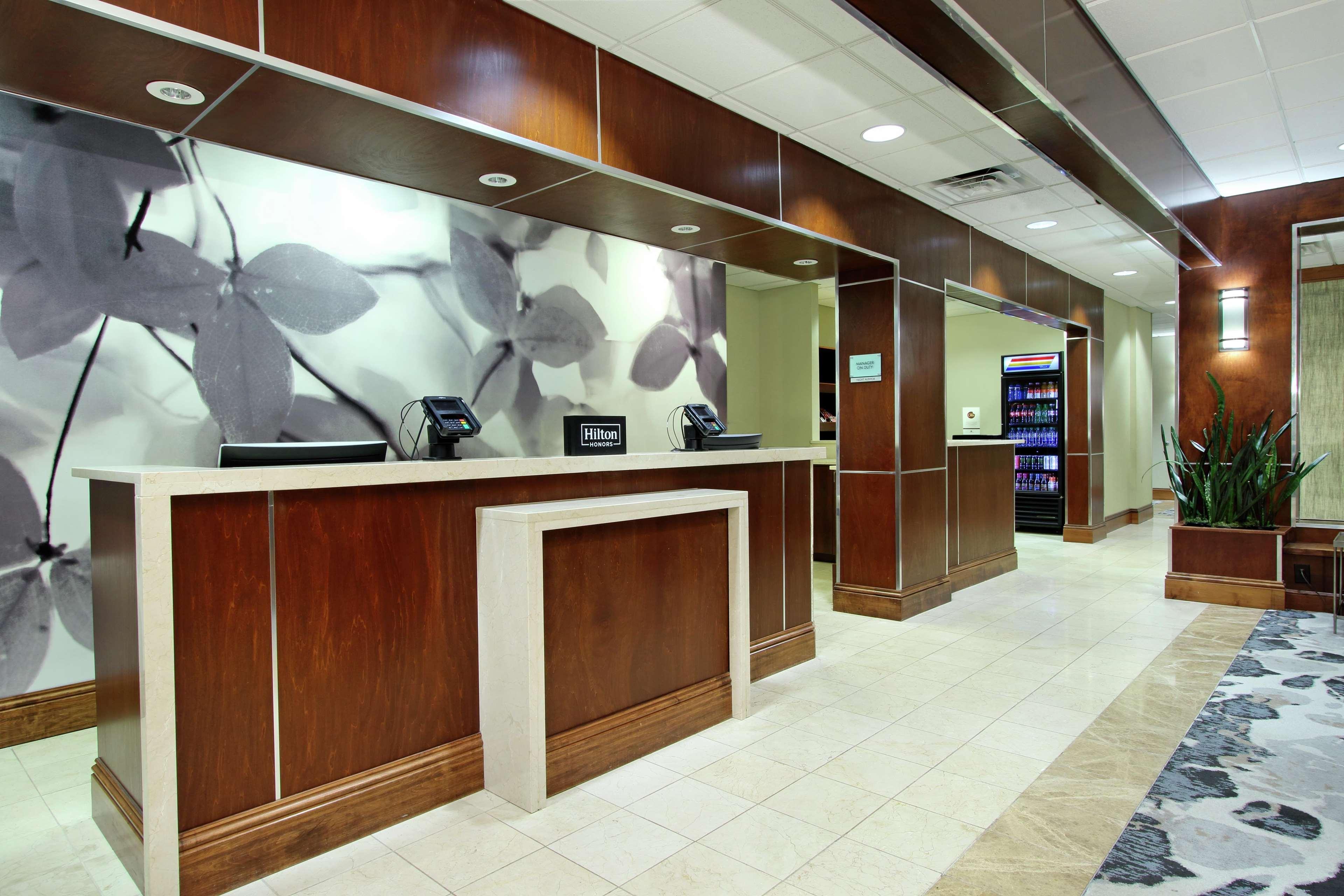 Doubletree By Hilton Newark Exterior foto